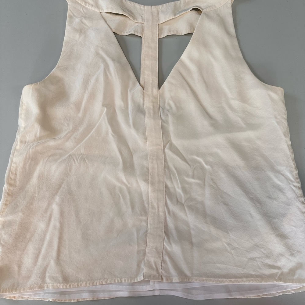 BCBGMaxAzria White Sleeveless Cut Out Tank Top